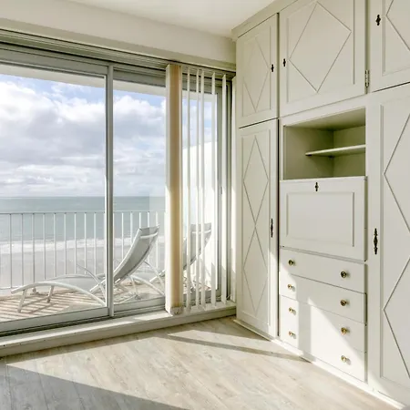 Pieds Dans L'eau - Balcon Vue